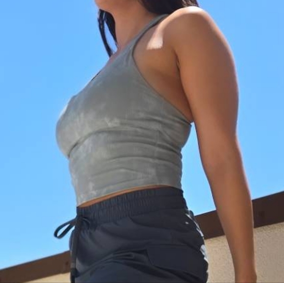 Fabletics Sage Green Crop Top - Picture 5 of 6